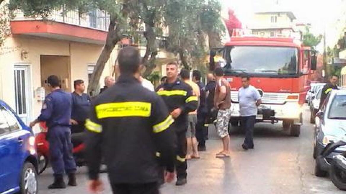 Θρακομακεδόνες: Αυτοκίνητο καρφώθηκε σε μπαλκόνι 