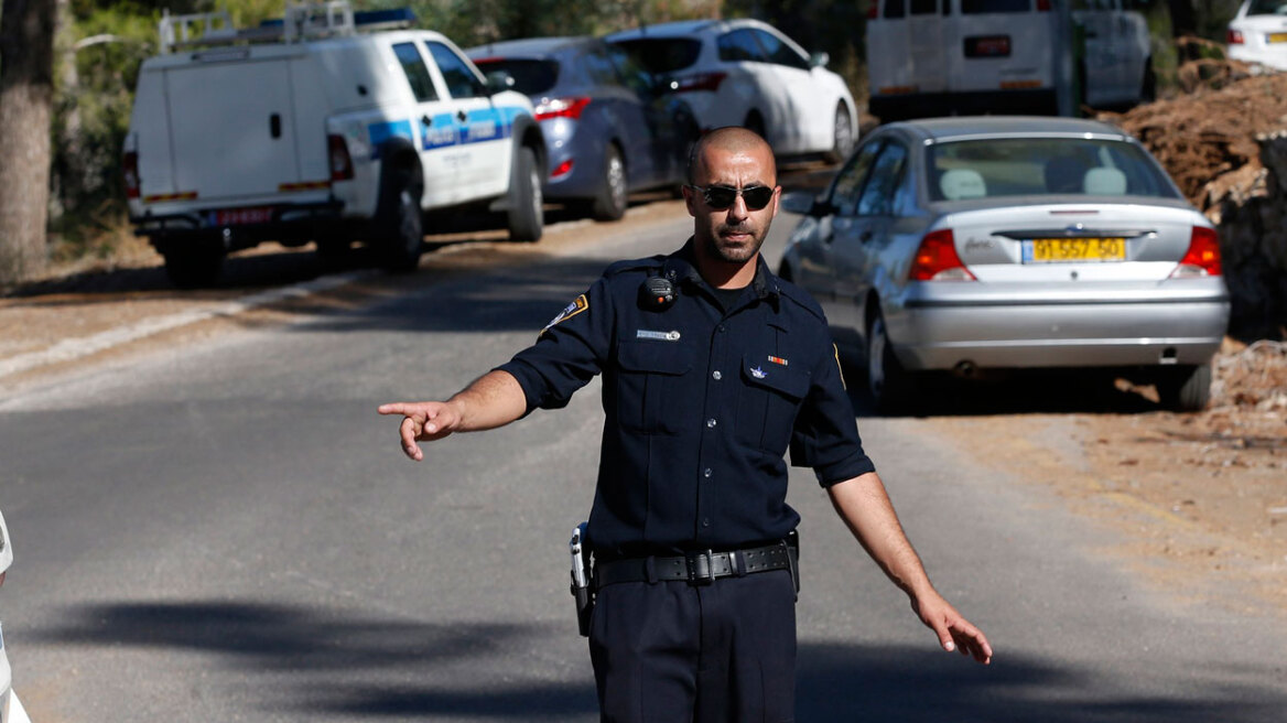 Δυτική Όχθη: Παραδόθηκε ο Παλαιστίνιος οδηγός που επιτέθηκε σε πεζούς 