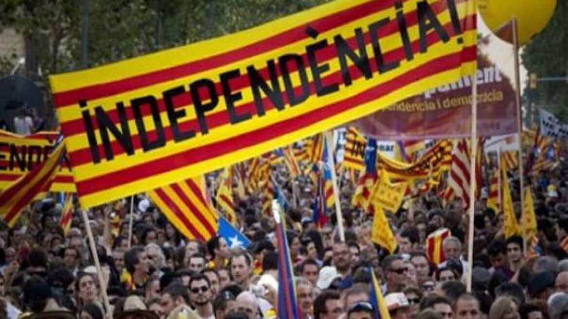 Καταλονία: Προτείνουν «μόνιμο διάλογο» για την ανεξαρτητοποίηση