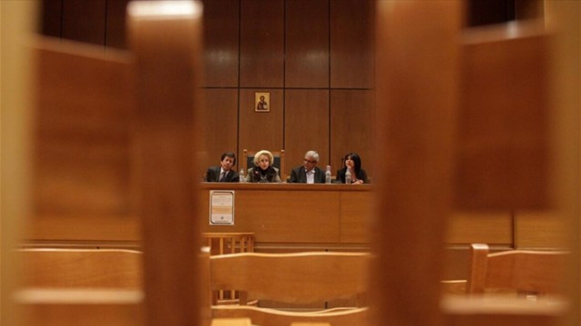 «Συναγερμός» στους δικαστές για τα αναδρομικά τους
