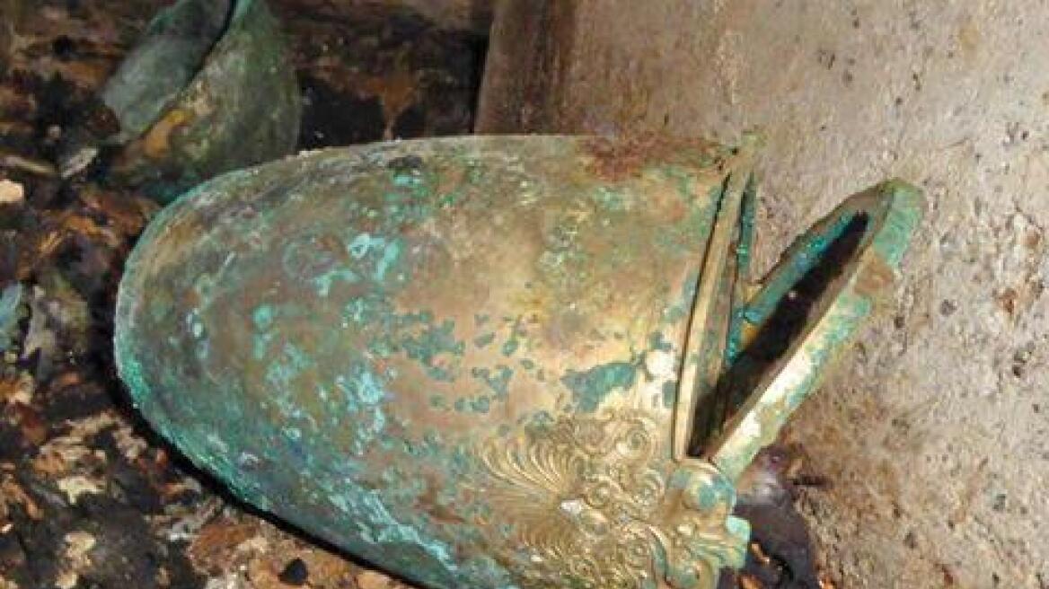 Εντυπωσιακά τα ευρήματα από τον ασύλητο τάφο στη Βεργίνα