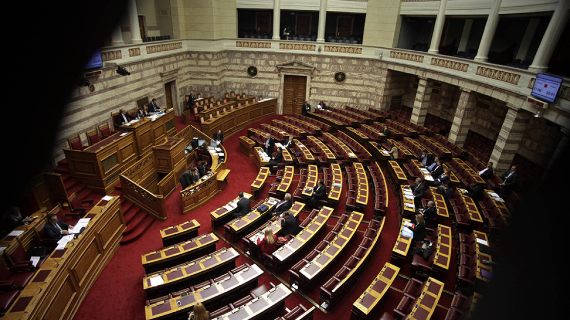 Βουλή: Πέρασε η τροπολογία για εξαίρεση του ΕΝΦΙΑ από τις 100 δόσεις