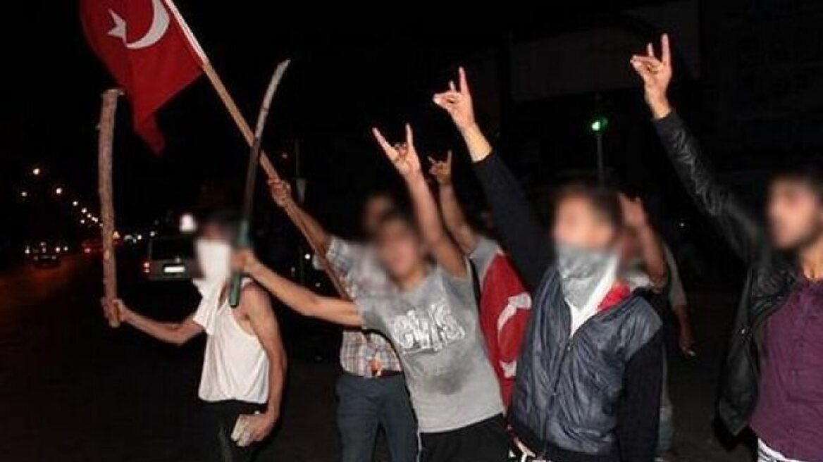 Ελεύθεροι χωρίς καν ανάκριση οι δώδεκα Τούρκοι εθνικιστές