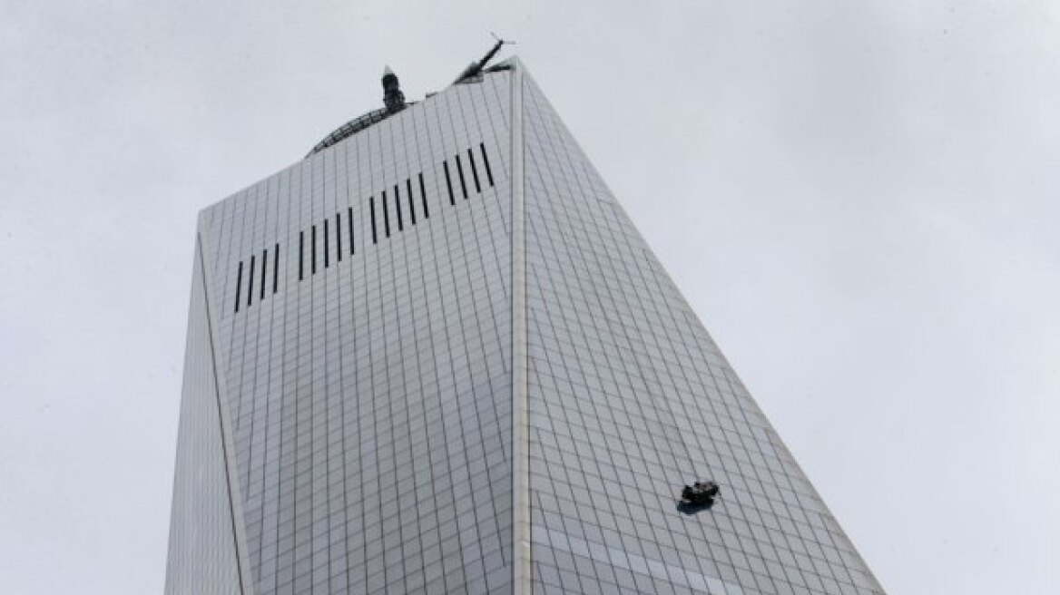 «Ελπίζαμε να μην πέσουμε» είπαν οι υαλοκαθαριστές που κρεμόντουσαν από το World Trade Center