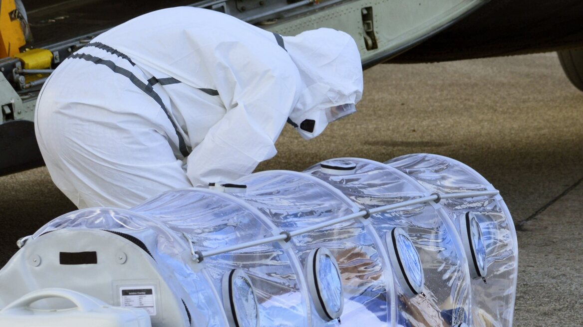 Κρίσιμη η κατάσταση του χειρουργού που έχει προσβληθεί από Έμπολα στη Σιέρα Λεόνε