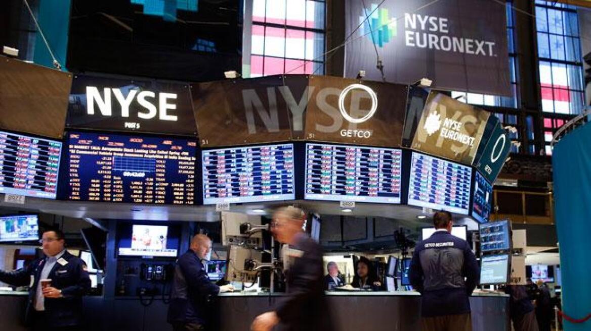 Μικρές διακυμάνσεις στη Wall Street και νέο ρεκόρ για τον S&P 500
