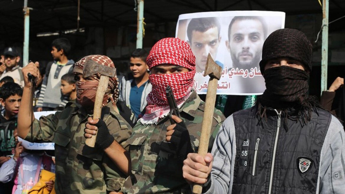 Με νέα Ιντιφάδα απειλεί η Χαμάς μετά το μακελειό σε συναγωγή