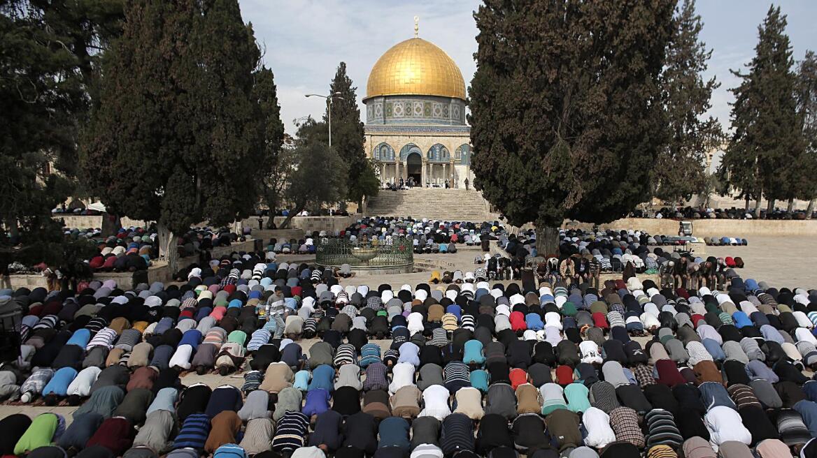 Ισραήλ: Κανένας περιορισμός στην προσευχή των μουσουλμάνων στην πλατεία των Τεμενών