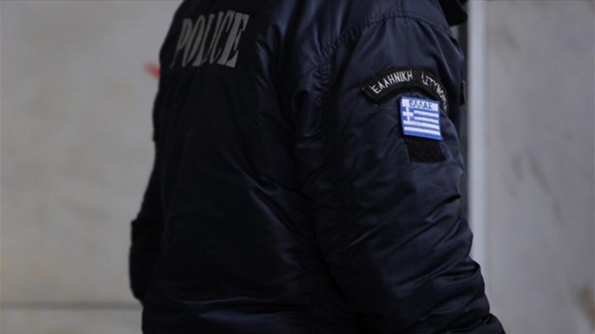 Σε διαθεσιμότητα δύο αστυφύλακες για προστασία σε αλλοδαπές πόρνες