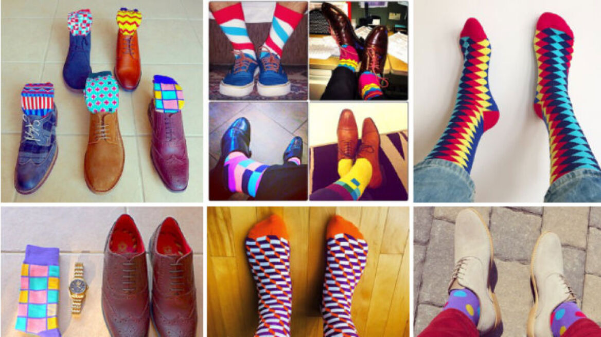 Αγοράζοντας κάλτσες και αξεσουάρ από το Instagram!