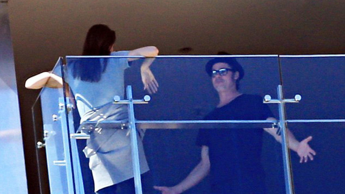Angelina Jolie και Brad Pitt καβγαδίζουν στο μπαλκόνι