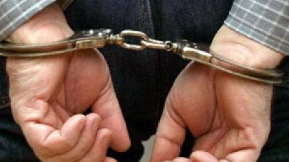 Τρεις συλλήψεις για κλοπές στα Τρίκαλα