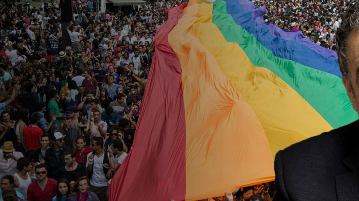 Αθανασίου: «Δεν είναι δυνατόν να επιτραπεί γάμος ομόφυλων στην Ελλάδα»