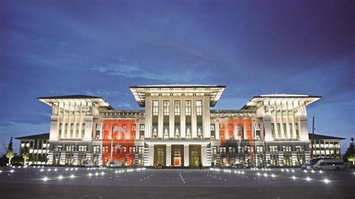 Ειδική ομάδα κομάντο θα φυλάει το παλάτι του Ερντογάν