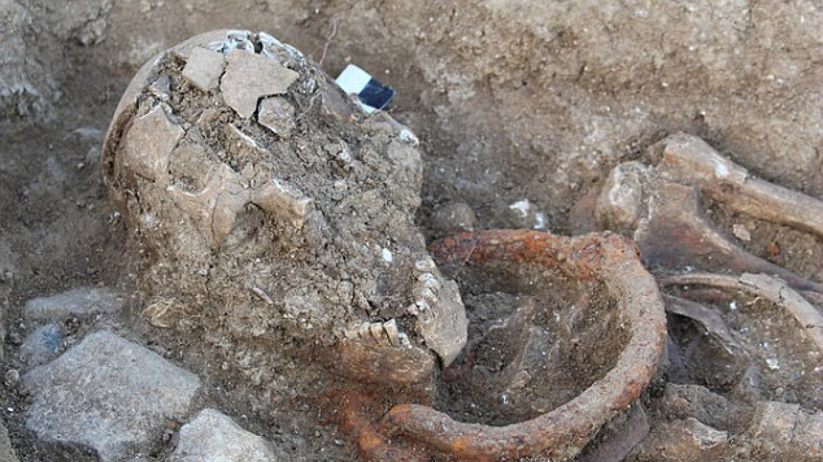 Συγκλονιστική φωτογραφία: Ανακαλύφθηκε τάφος σκλάβων της ρωμαϊκής εποχής