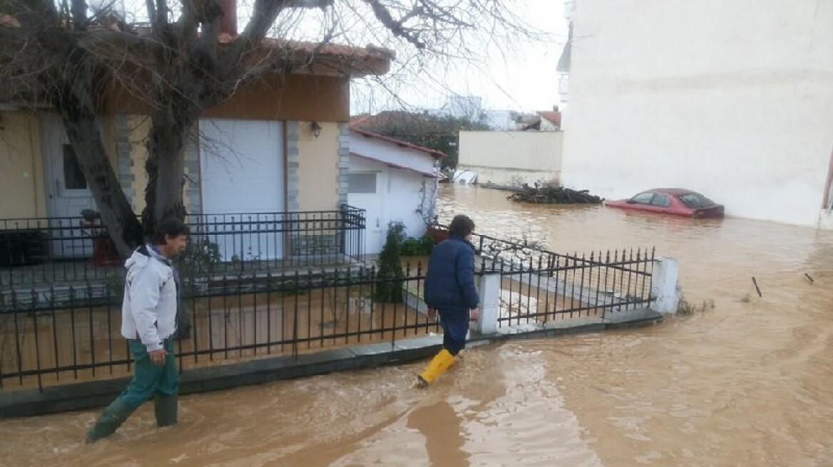 Θεσσαλονίκη: Πλημμύρες από τις  βροχοπτώσεις σε Χαλκηδόνα, Καλοχώρι και Επανομή