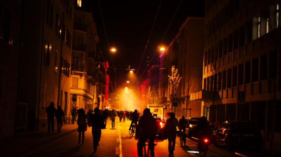 Ζυρίχη: Βίαια επεισόδια ακροαριστερών με αστυνομικούς