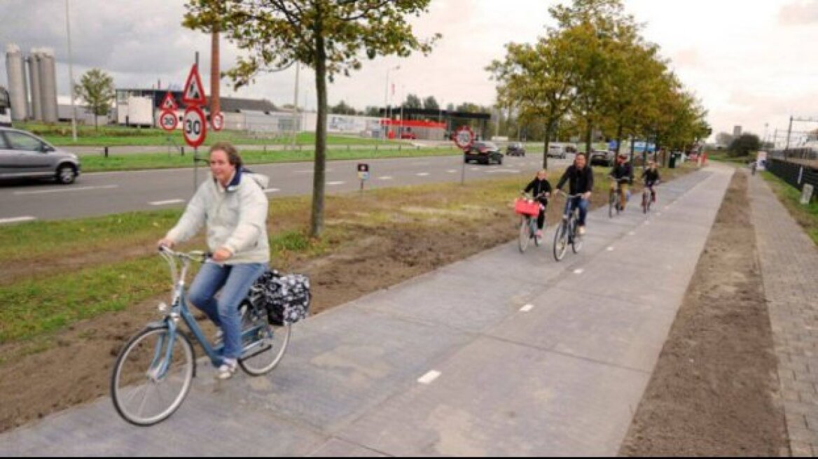 Ο πρώτος ποδηλατόδρομος με φωτοβολταϊκά αντί για άσφαλτο στην Ολλανδία!