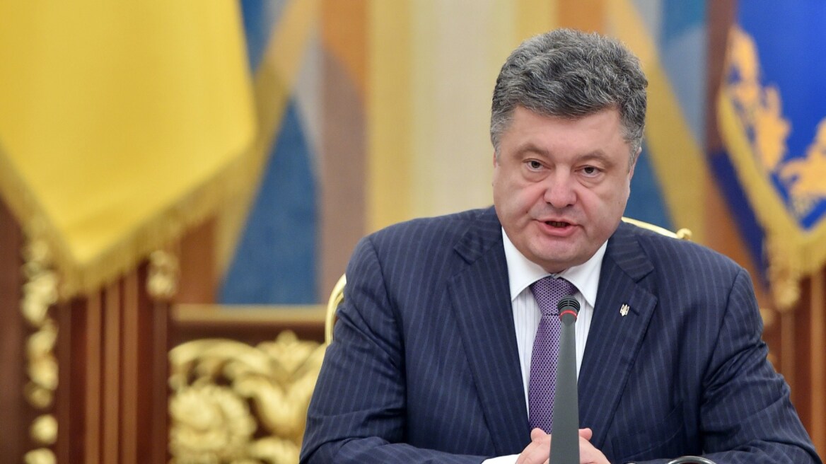 Ουκρανία: Ανθρωπιστική κρίση εξαιτίας της ρωσικής επιθετικότητας καταγγέλλει ο Ποροσένκο