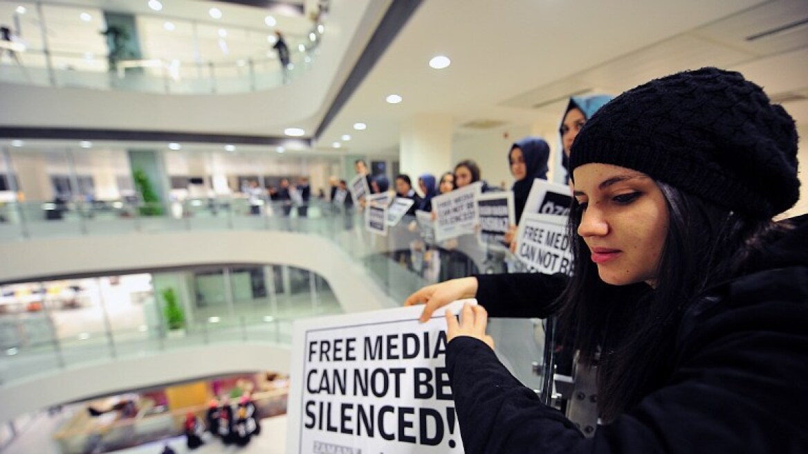 Τουρκία: Δύο δημοσιογράφοι της Ζαμάν θα κατηγορηθούν για τρομοκρατία