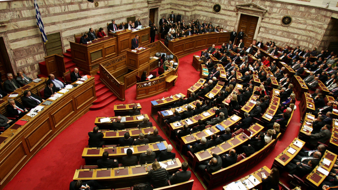 Βουλή: προς ψήφιση 90 τροπολογίες ως τις 29 του μηνός 