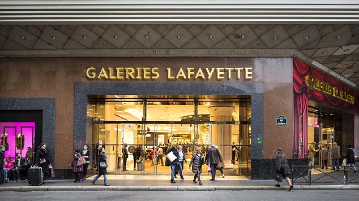 Ο απίστευτος διαγωνισμός της Galeries Lafayette για τους πρώτους στη γραμμή για τις εκπτώσεις