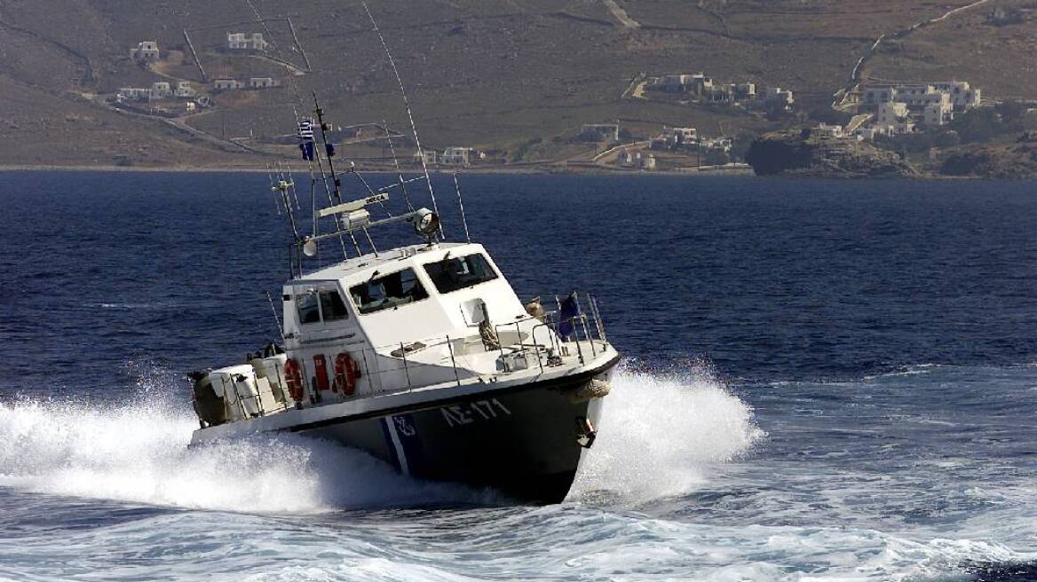 Βυθίστηκε σκάφος στη Χαλκιδική - Σώοι οι δύο επιβαίνοντες