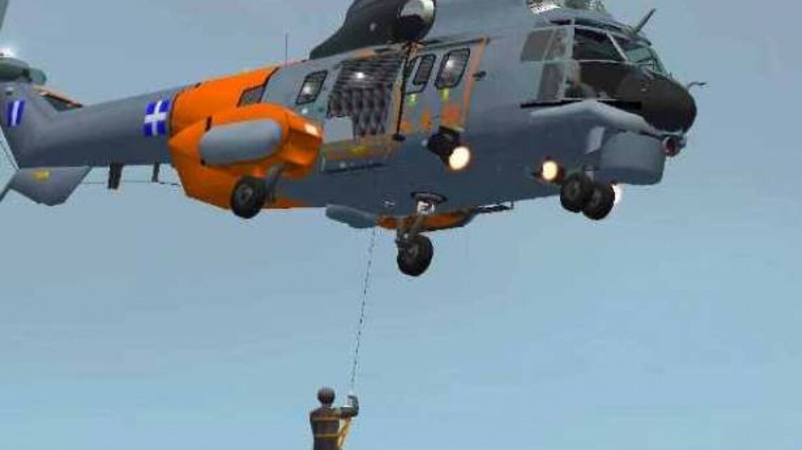 Ελικόπτερο του Πολεμικού Ναυτικού έσωσε άντρα του οποίου η βάρκα βυθίστηκε μεσοπέλαγα