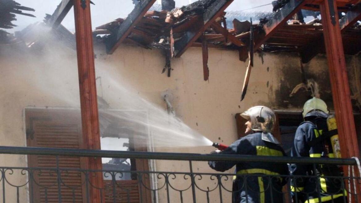 Πάτρα: Πυρκαγιά σε σπίτι  - Απανθρακωμένος βρέθηκε 69χρονος