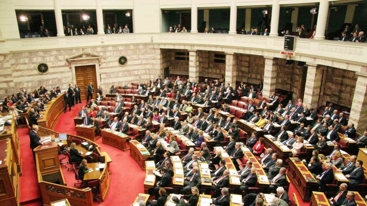 Θεσσαλονίκη: 100 προσωπικότητες ζητούν εκλογή Προέδρου από την παρούσα Βουλή