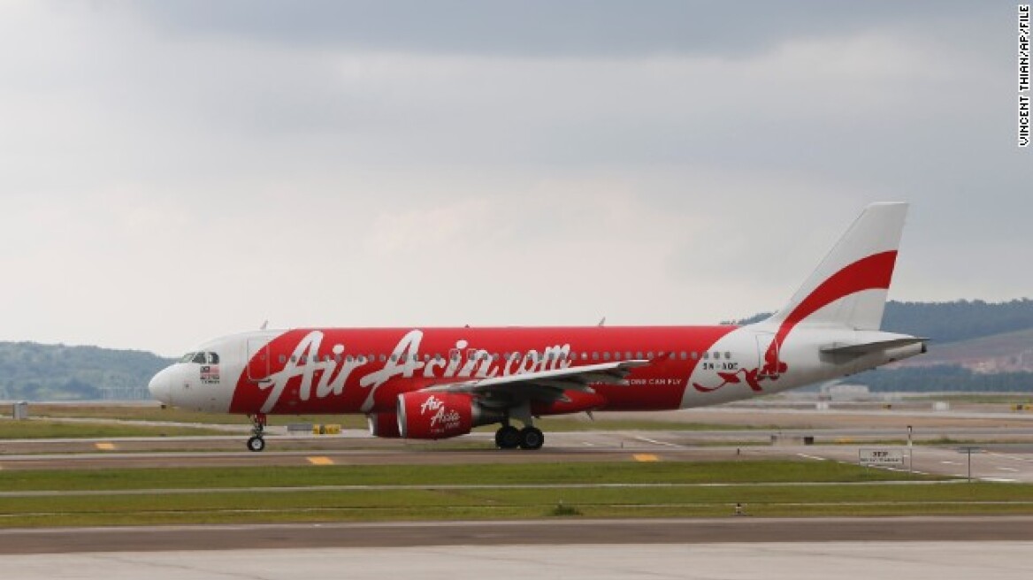 AirAsia: Εδωσαν το νούμερο της εξαφανισμένης πτήσης και στην επόμενη! 