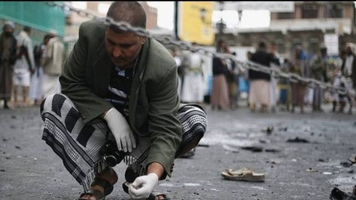 Βομβιστική επίθεση καμικάζι με 33 νεκρούς στην Υεμένη