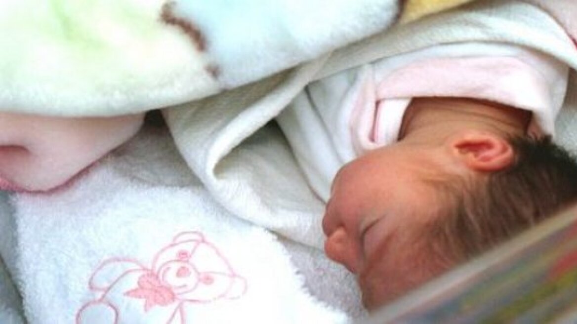 Στα Χανιά το πρώτο μωρό του 2015