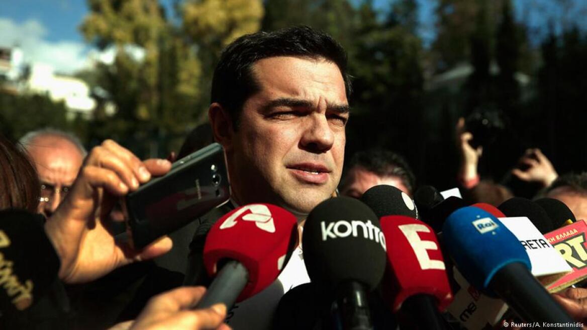 FAZ: Οι Έλληνες ψηφοφόροι μπορεί να υποβαθμίσουν τον Τσίπρα στην κατηγορία των... σκουπιδιών 