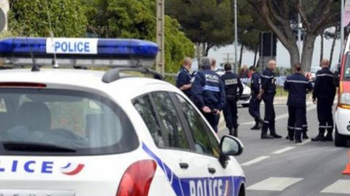 Γαλλία: Ο δολοφόνος της αστυνομικού συνδέεται με τους μακελάρηδες του Charlie Hebdo