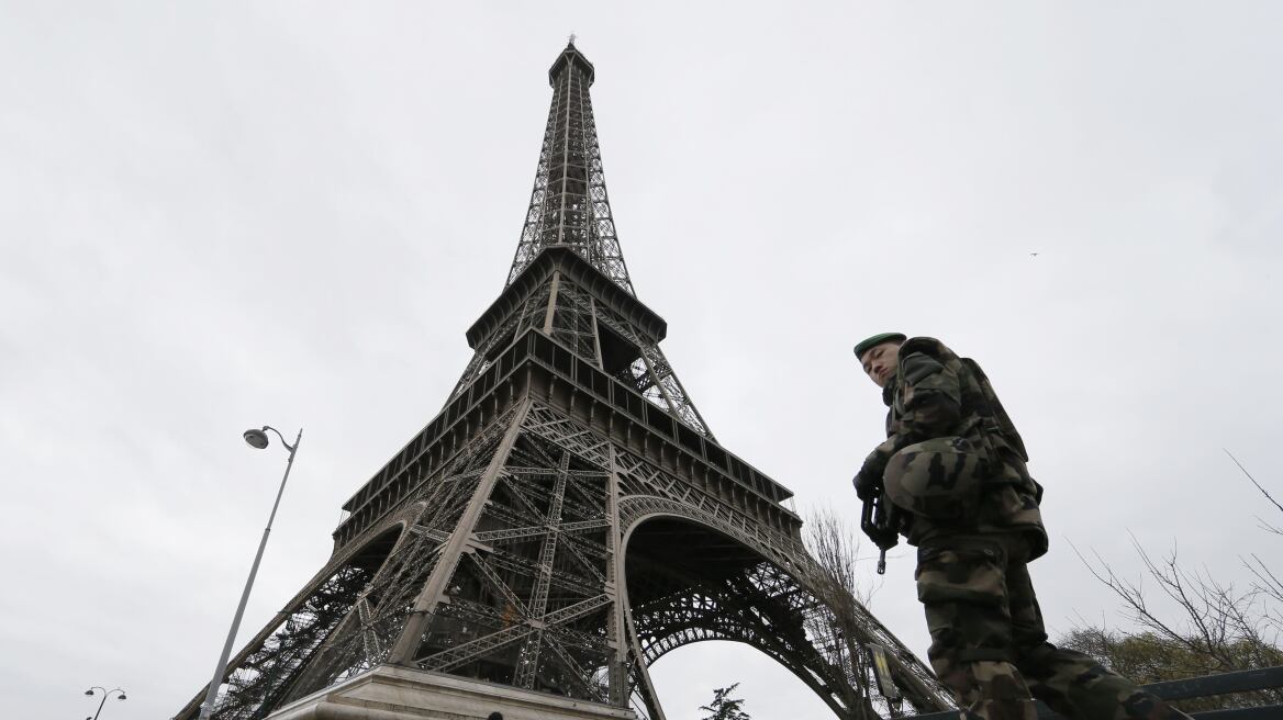 Γαλλία: Δεν συνδέονται με την τρομοκρατία οι πέντε Τσετσένοι