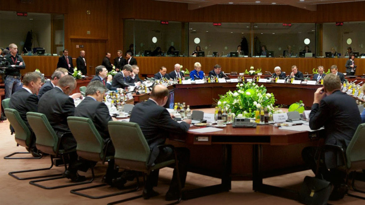 Eπικοινωνία Δραγασάκη - Χαρδούβελη ενόψει του σημερινού Eurogroup