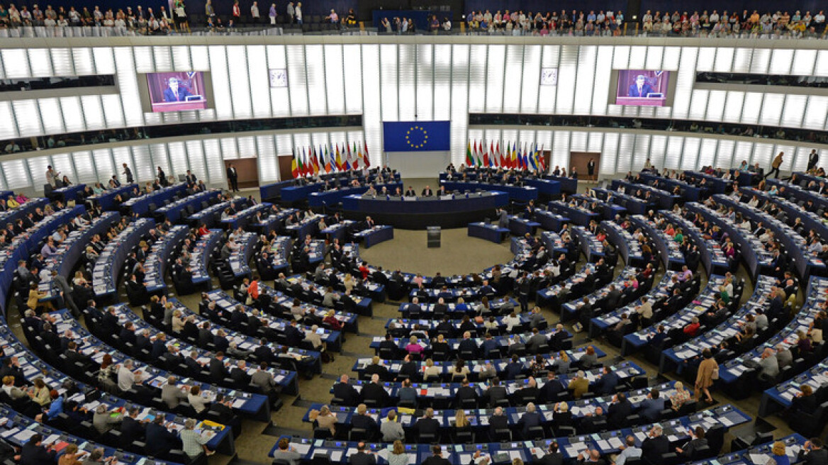 ΕΕ: Διαχωρίζει τη θέση της η ελληνική κυβέρνηση για την κρίση στην Ουκρανία 