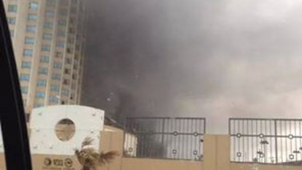 Τζιχαντιστές κρατούν ομήρους σε πολυτελές ξενοδοχείο στη Λιβύη - Τρεις νεκροί 