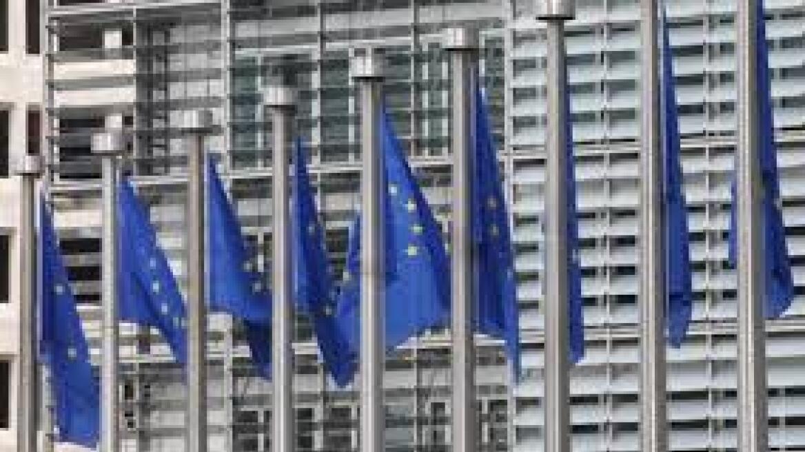 Οι ηγέτες της ΕΕ απειλούν τη Μόσχα με νέες κυρώσεις