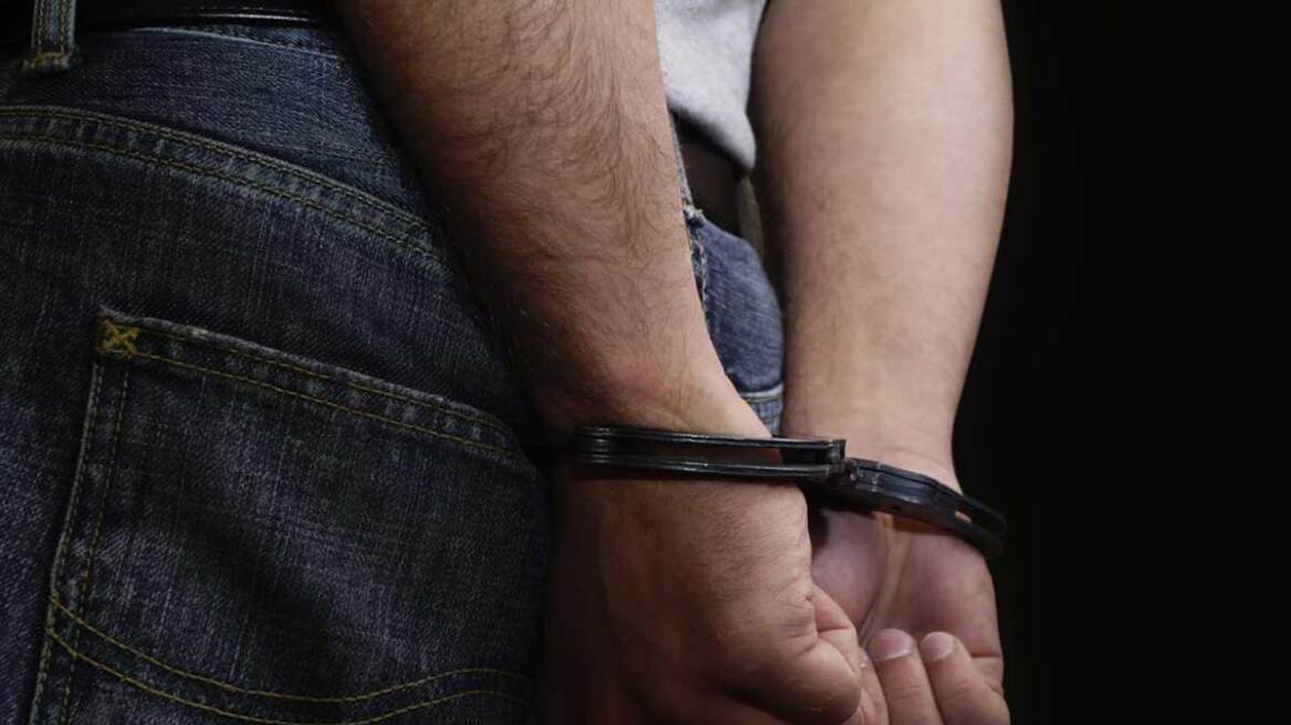 Συνέλαβαν φυγόποινο αλλοδαπό στη Λάρισα