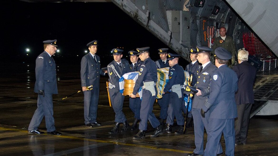 Η Πολεμική Αεροπορία τιμά τους δυο νεκρούς πιλότους 