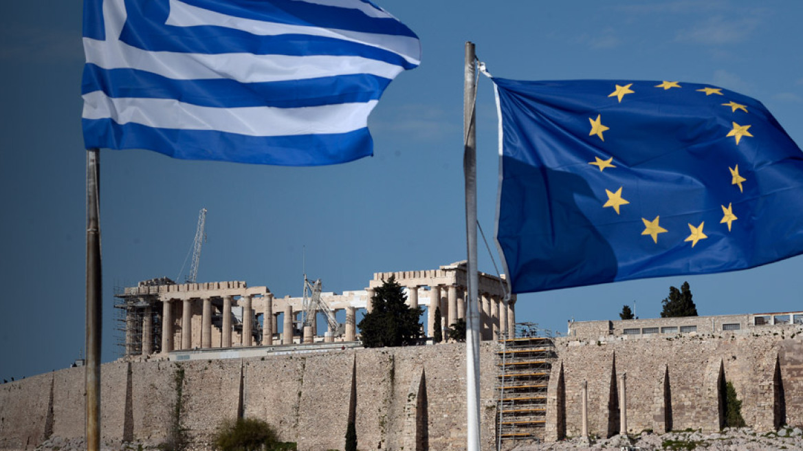 Reuters: Ψυχρή υποδοχή της πρότασης Βαρουφάκη για το χρέος από την Ευρωζώνη