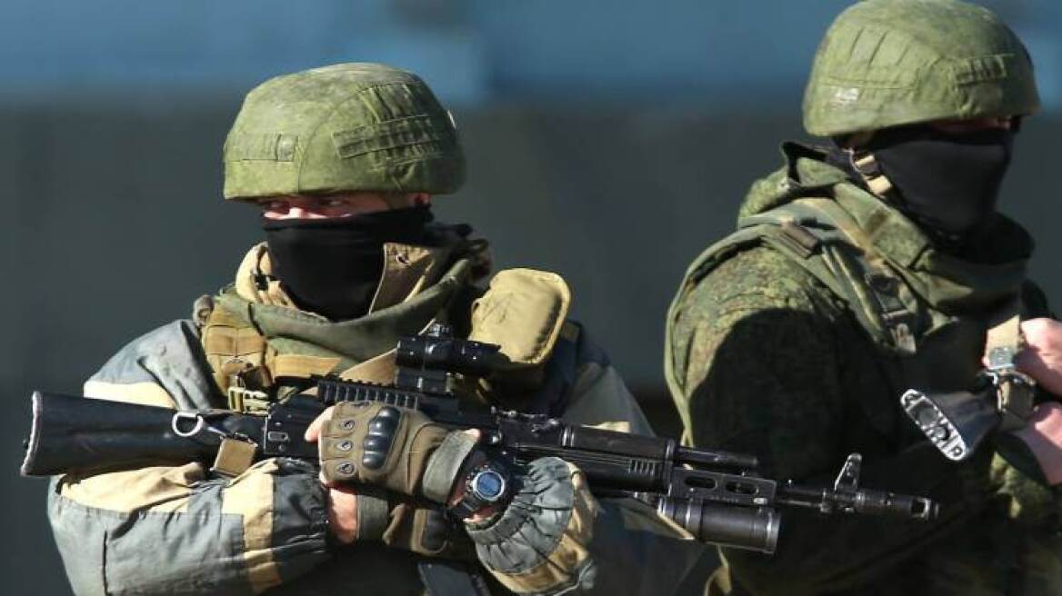 ΗΠΑ: Επανεξετάζεται το ενδεχόμενο αποστολής όπλων στο Κίεβο
