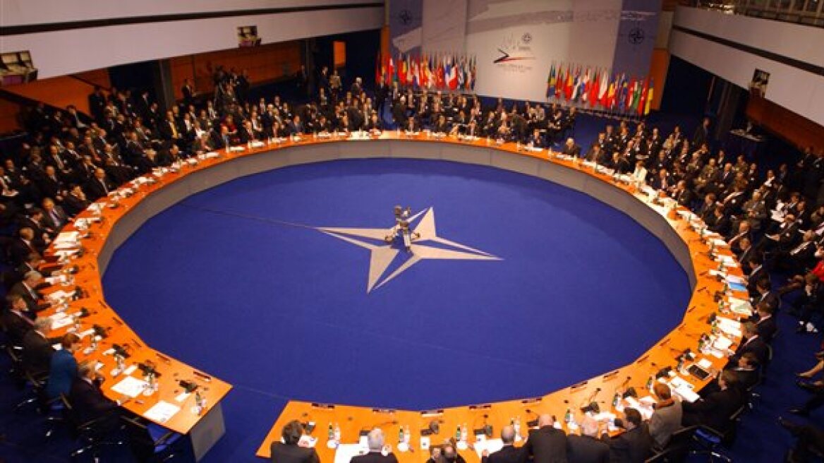 Γερμανία: Η Ελλάδα θέτει σε κίνδυνο τη θέση της στο ΝΑΤΟ