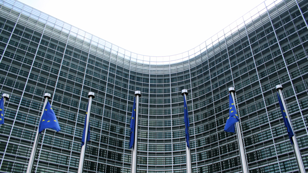 Βρυξέλλες: Η Ελλάδα να ζητήσει παράταση του υπάρχοντος προγράμματος