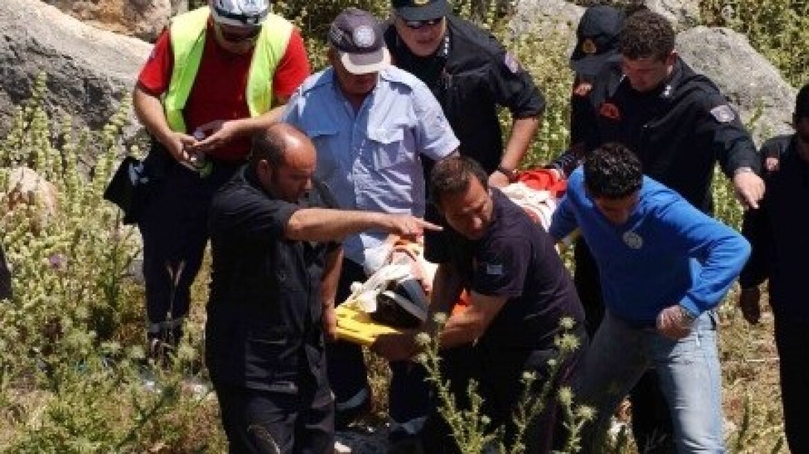 Κρήτη: Γυναίκα έπεσε σε γκρεμό 20 μέτρων