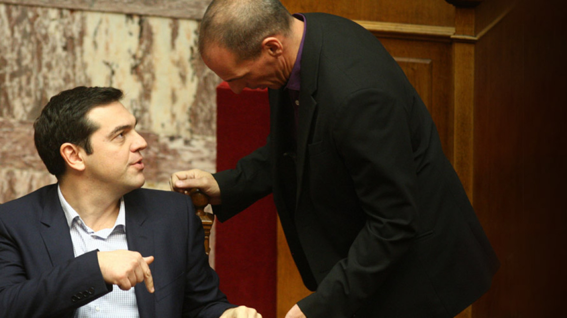 «Παγώνει» τις εξαγγελίες, αλλά θέτει πέντε όρους η Αθήνα στο Eurogroup