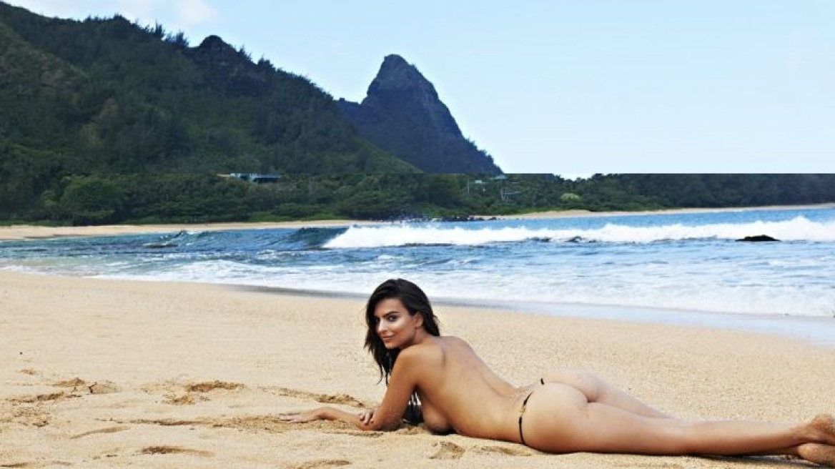 Emily Ratajkowski: Γυμνή στην καυτή άμμο!