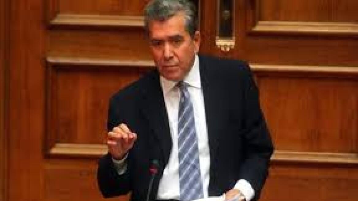 Μητρόπουλος: «Κατάπτυστο νομικό κείμενο» το αρχικό προσχέδιο της κοινής δήλωσης του Eurogroup 